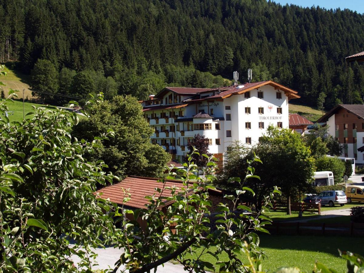 Landhotel Tirolerhof - Mai Bis Mitte Juni Kein Saunabetrieb Oberau Exterior foto